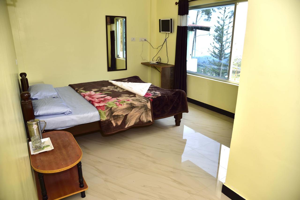 J R Mist Valley Inn Ooty Buitenkant foto